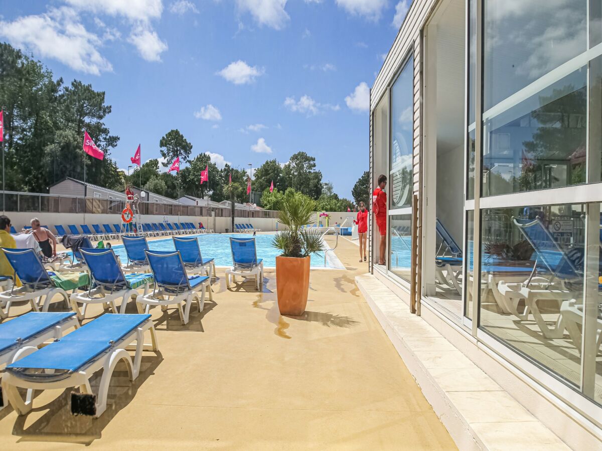 caravan Mobile Home with Plancha & Pool Access