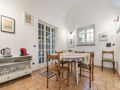 Holiday house Beautiful holiday home in Ardea with garden - Features photo 30