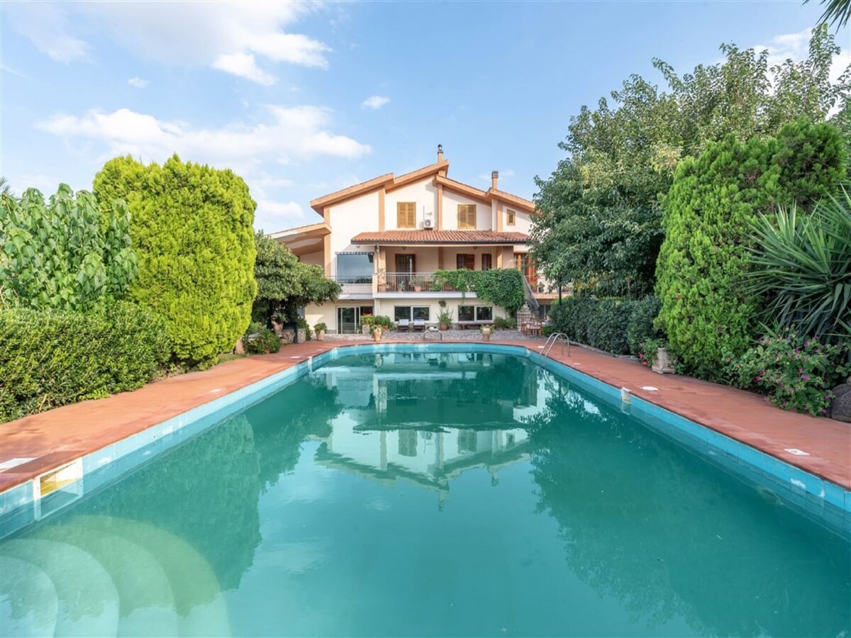 Holiday house Villa with Pool, Pets & WiFi - Outdoor photo 2