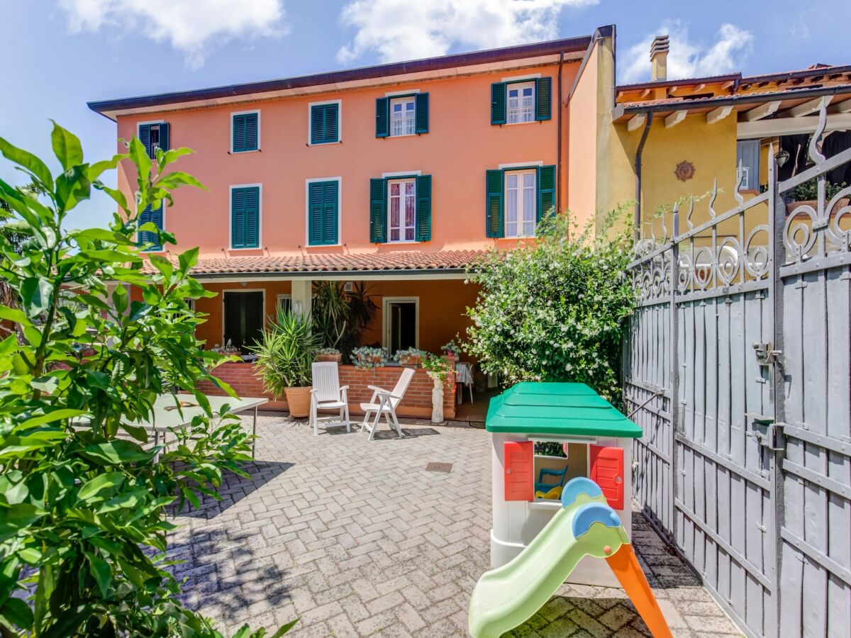 Villa Villa with garden near Versilia Beach - Outdoor photo 2