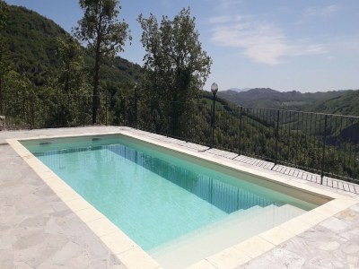 Holiday house Entfliehen Sie mit Pool und WLAN - Holiday house