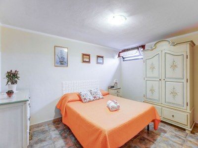 Apartment Belvilla by OYO CASA MELIS - Features photo 9