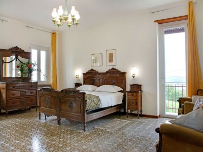 Holiday house Apartment in Casale with Panoramic Vineyard Views - Features photo 23