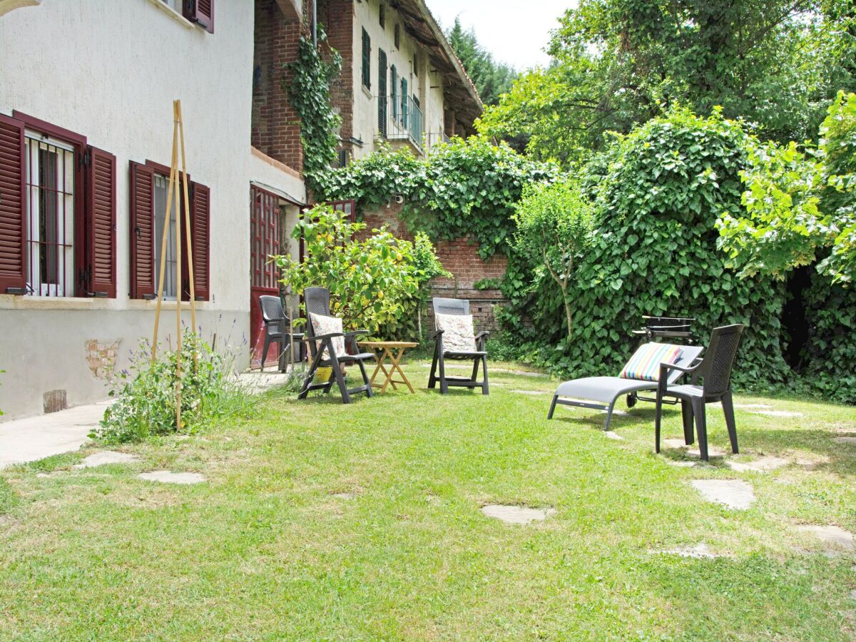 Holiday house Studio in Astigiana Hills with Wine & Views