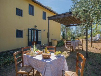 Holiday house Tuscany Bliss: Garden Retreat - Outdoor photo 4