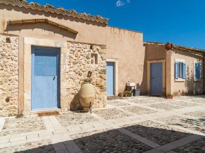 Farmhouse Farmhouse in Noto with Pool and Garden - Outdoor photo 4