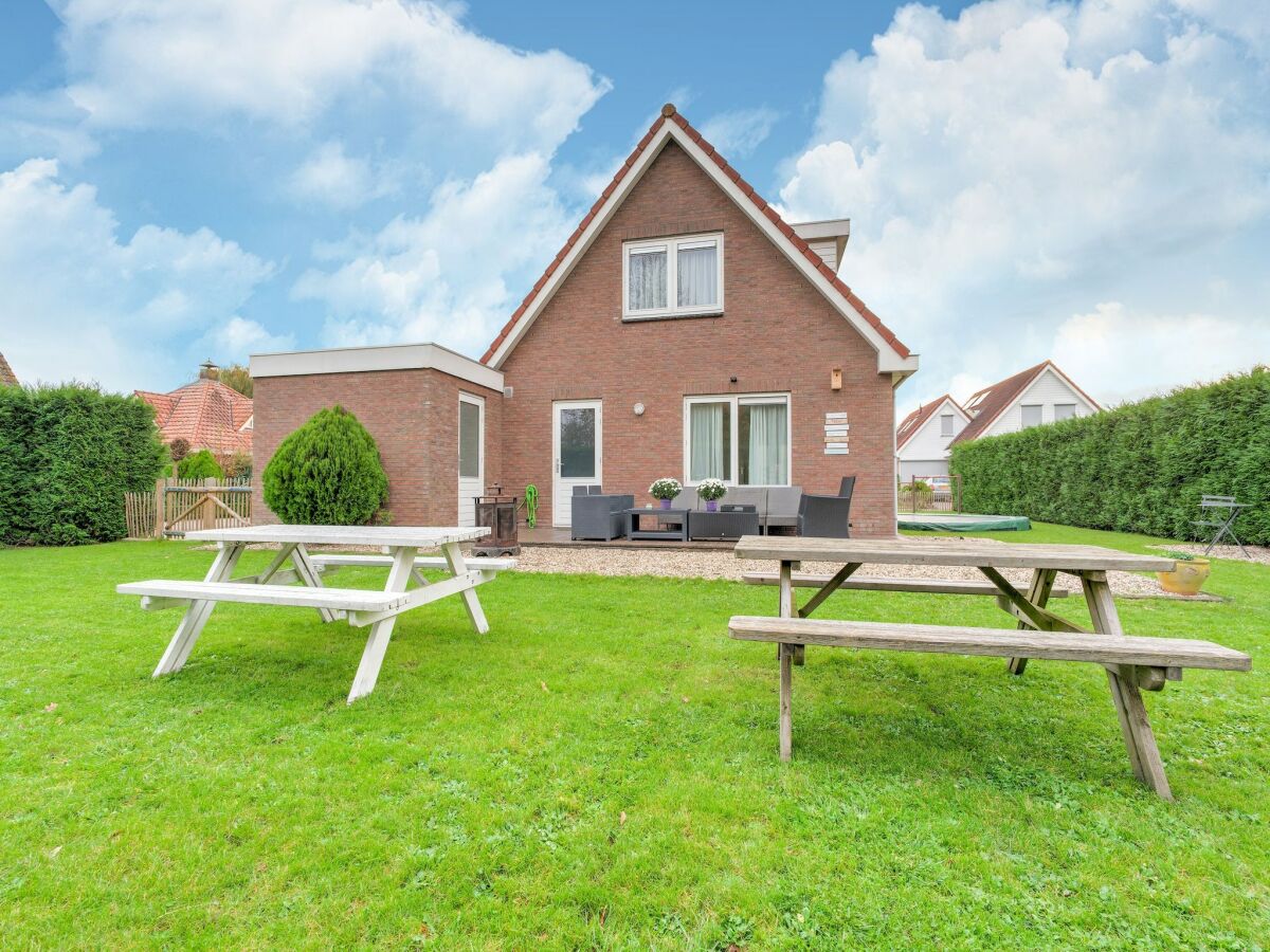Holiday house Ferienhaus in Zeewolde am Wald