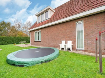 Holiday house Ferienhaus in Zeewolde am Wald - Outdoor photo 38