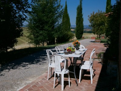 Farmhouse Tuscan Hilltop Farm Stay in Castelnuovo Berardenga - Farmhouse