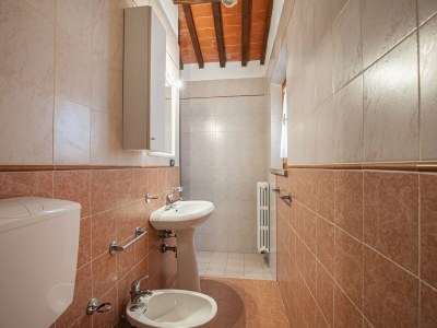 Farmhouse Spacious Tuscany Retreat - Features photo 16