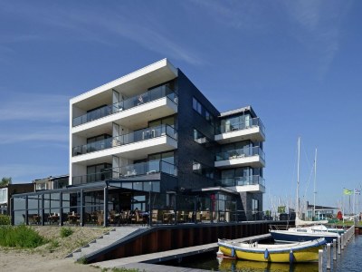 Apartment Apartment in Veere with Lake Views & Marina - Outdoor photo 2