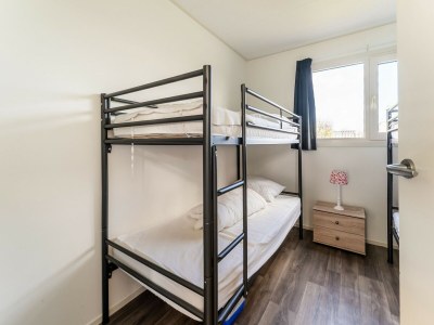 Holiday house Luxus-Chalet mit eigener Schaluppe und Hafen in Bantega Friesland - Features photo 20