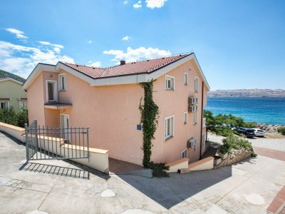 Holiday house Dario - Apartment Top 5 in Karlobag - Holiday house