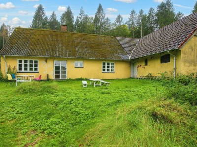 Holiday house Ferienhaus am See mit Wald - Holiday house