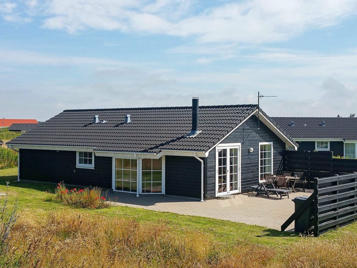 Holiday house Moderne Oase in malerischem Lokken-By Traum