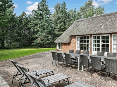 Holiday house Luxurioses Strandhaus Marielyst -- By Traum Ferienwohnungen - Outdoor photo 6