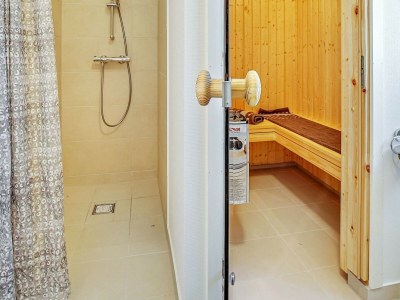 Holiday house 10 person holiday home in Hasselberg - Outdoor photo 12