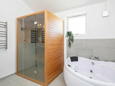 Holiday house Modern Retreat with Spa - By Traum Ferienwohnungen - Outdoor photo 10
