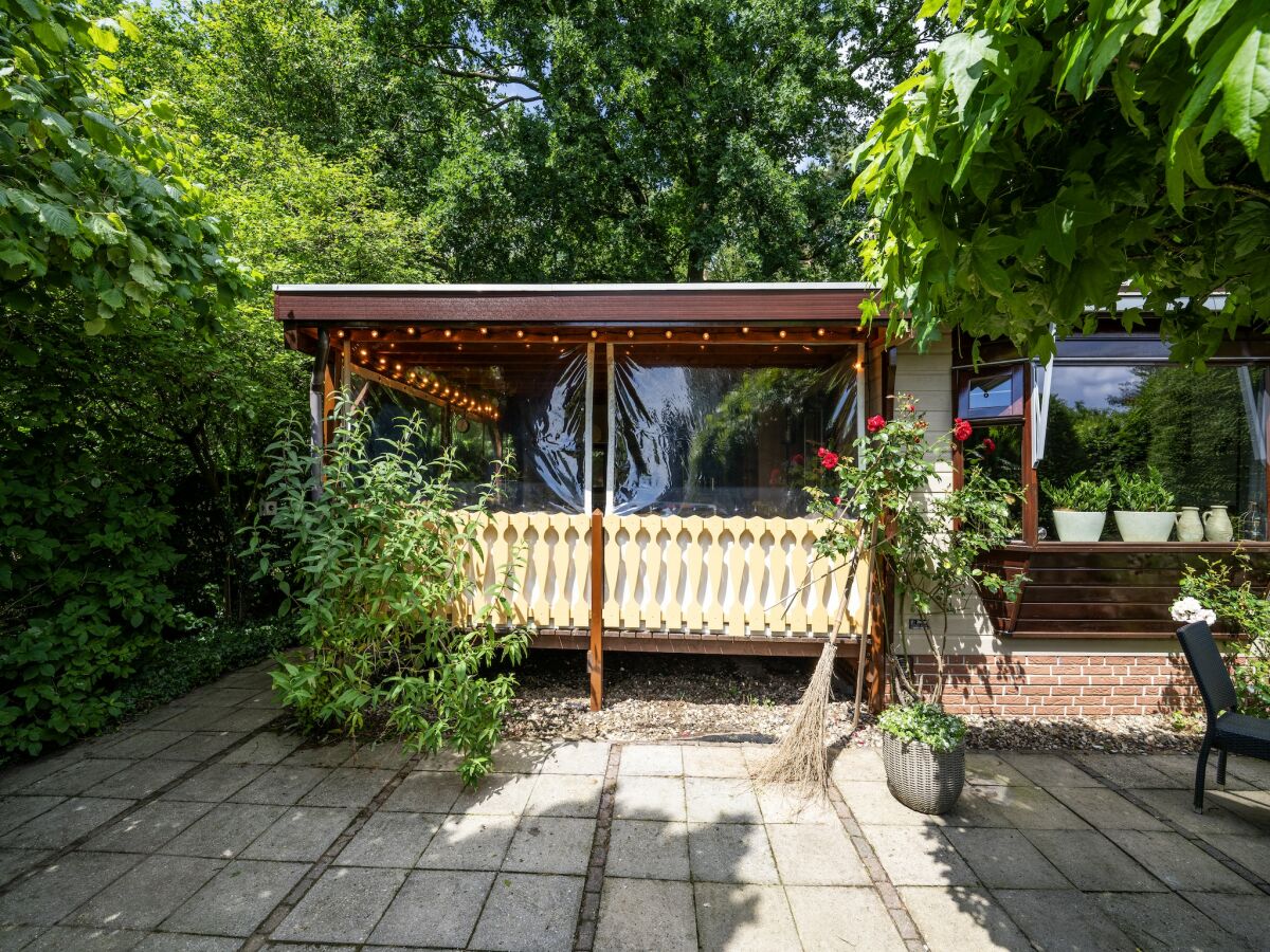 Chalet Chalet in Stegeren near Forest and Pond - Outdoor photo 5