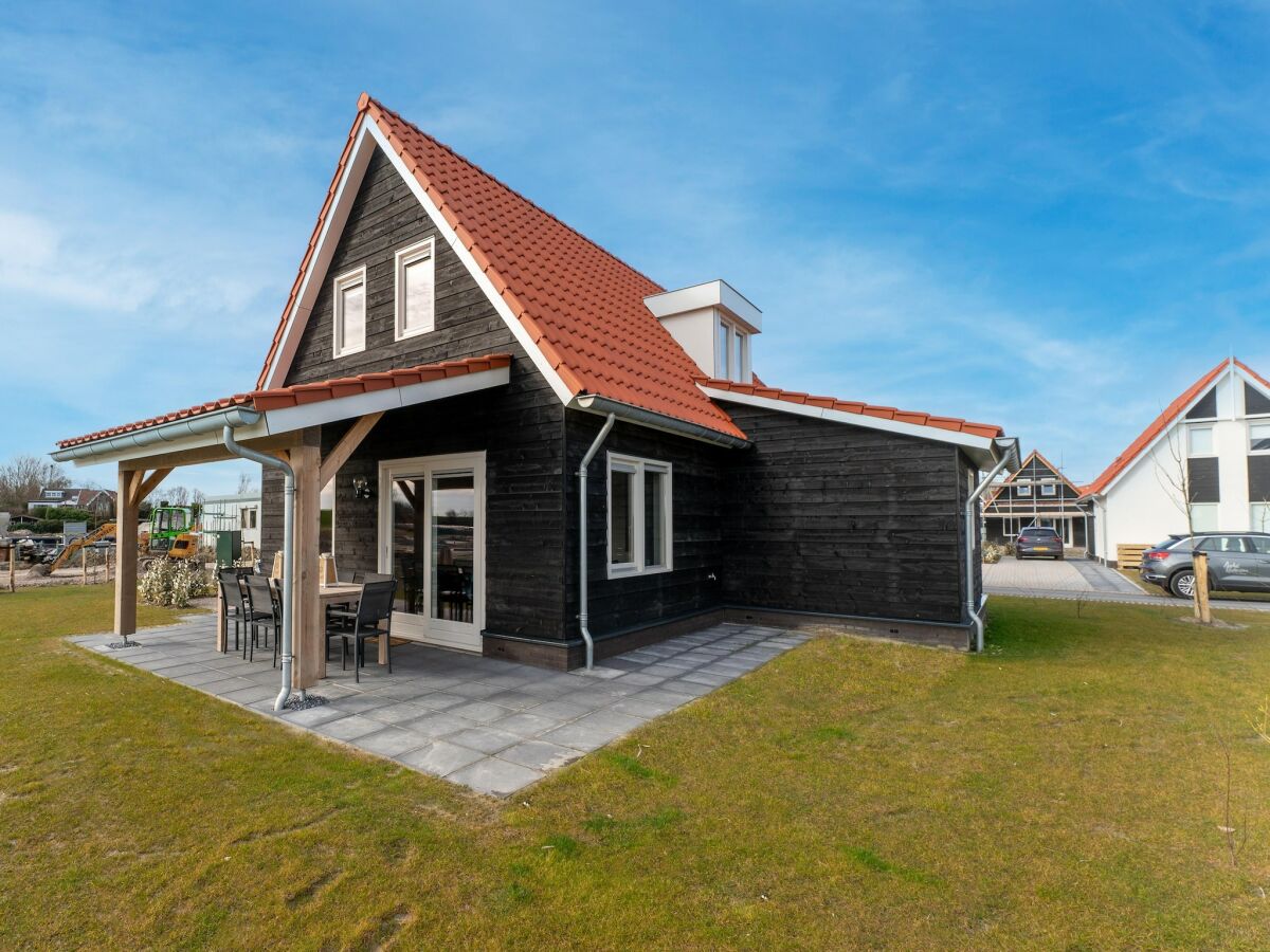 Holiday house House near Scherpenisse Beach with Garden