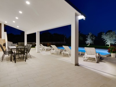 Holiday house Lovely house Piljan - Outdoor photo 8