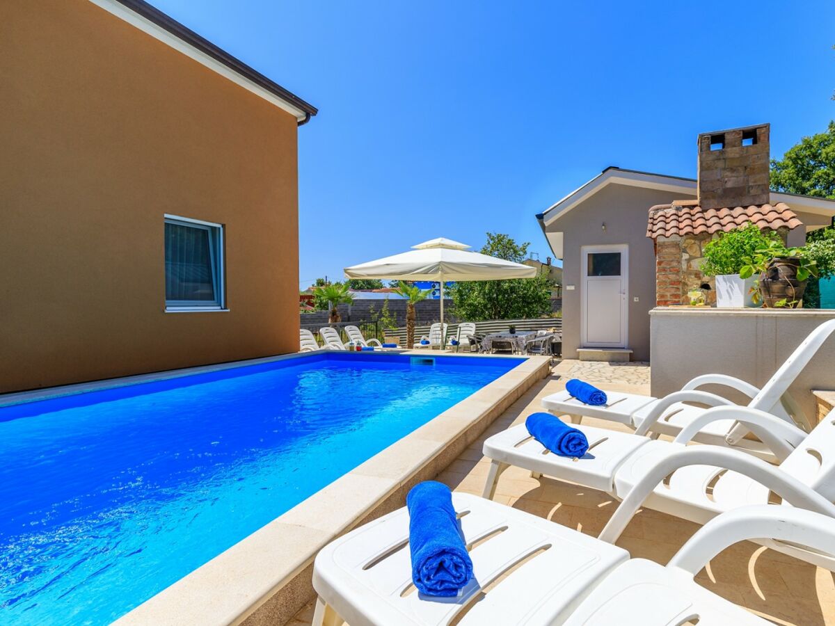 Apartment Vanessa II with  Pool