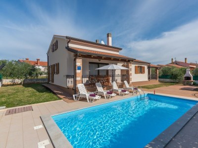 Villa Villa Leonie with Private Pool in Nova Vas - Villa