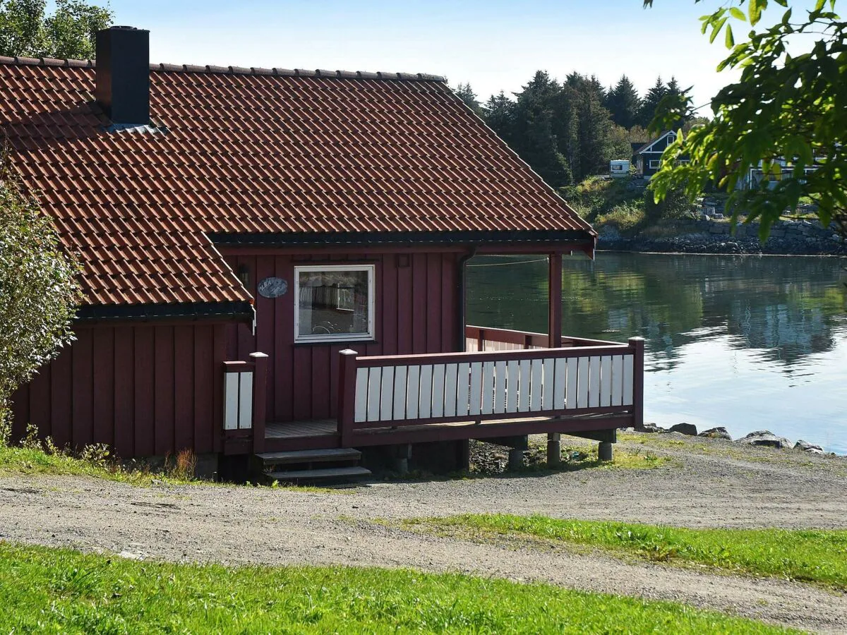 Holiday house 6 person holiday home in Bud-By Traum