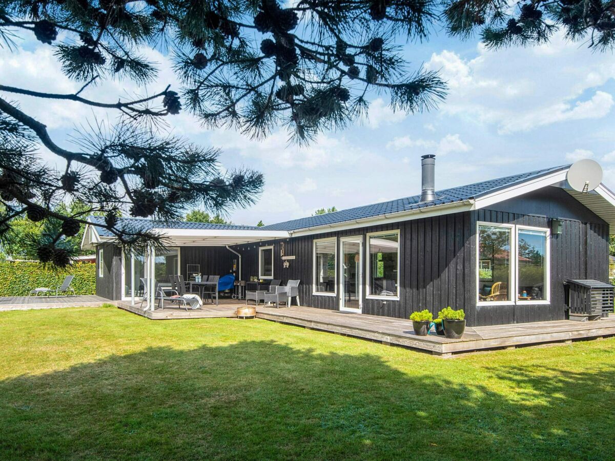 Holiday house 6 person holiday home in Tarm-By Traum