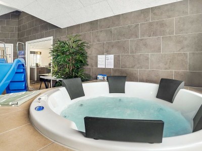Holiday house Luxurioser Ruckzug mit Pool -- By Traum Ferienwohnungen - Outdoor photo 6