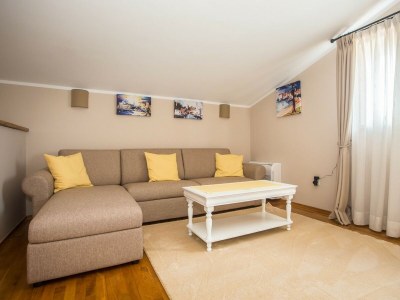Villa Gialla with private pool - Features photo 18