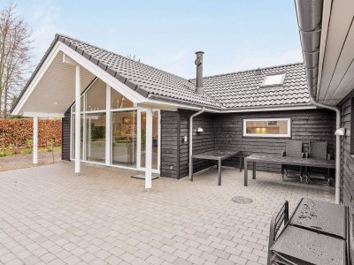 Holiday house Luxus-Retreat mit Pool -- By Traum Ferienwohnungen - Outdoor photo 27