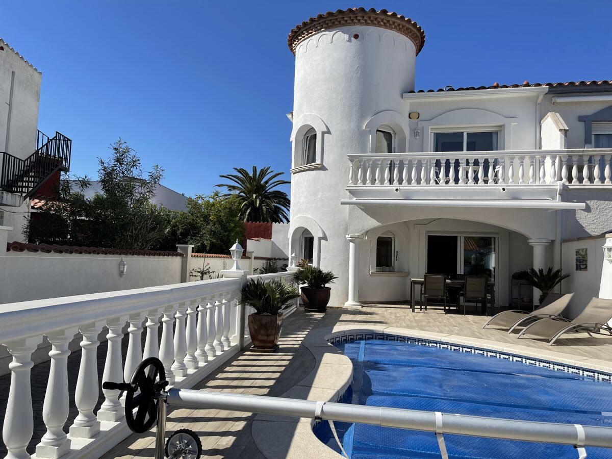 Holiday house Paradise 180 with Pool