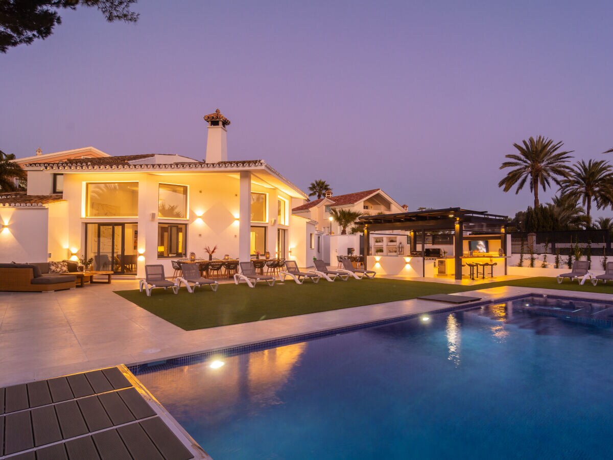 Apartment Terrace, pools and garden