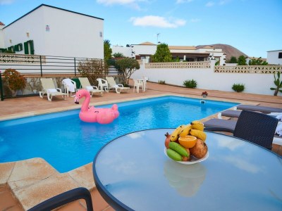 Holiday house Geräumiges Ferienhaus in La Oliva - Outdoor photo 8