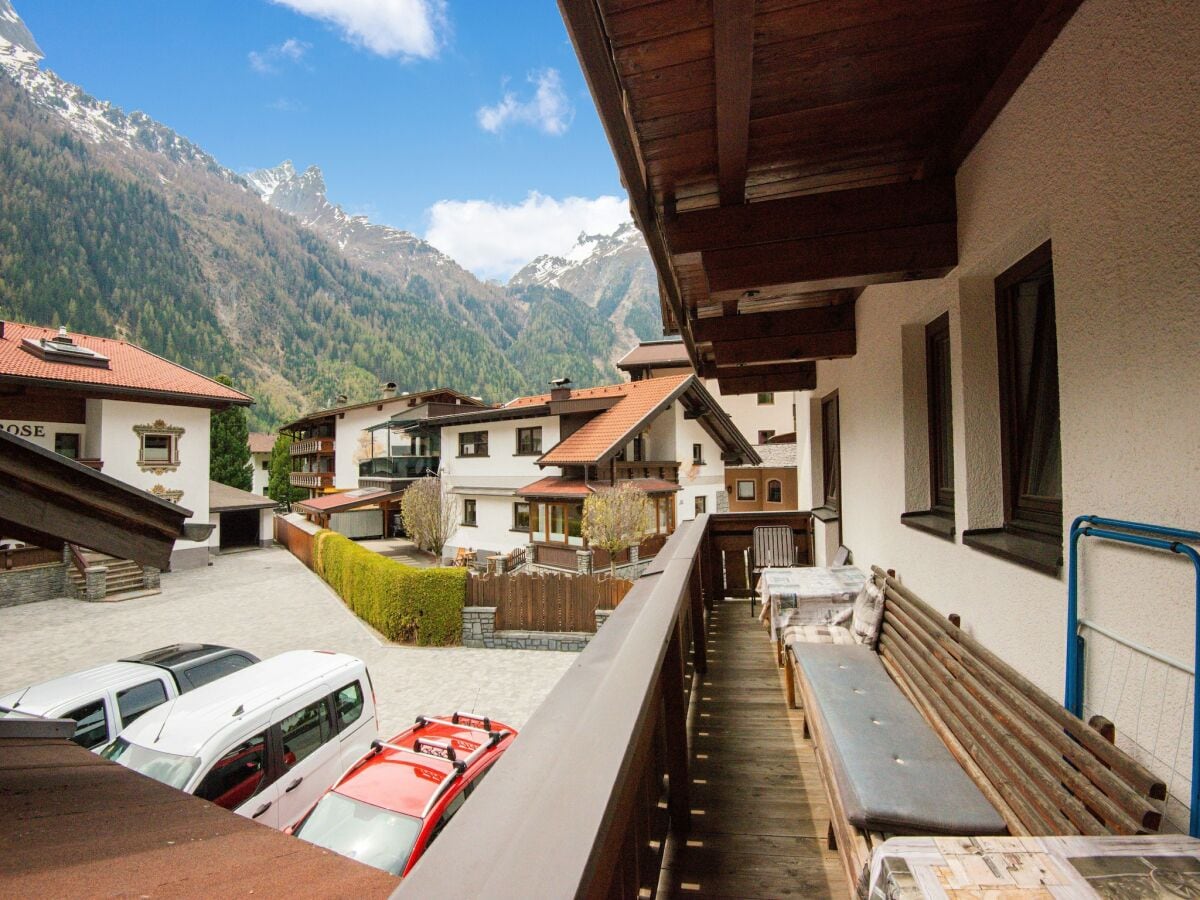 Apartment Apartment in Huben near Ski Slopes - Outdoor photo 3