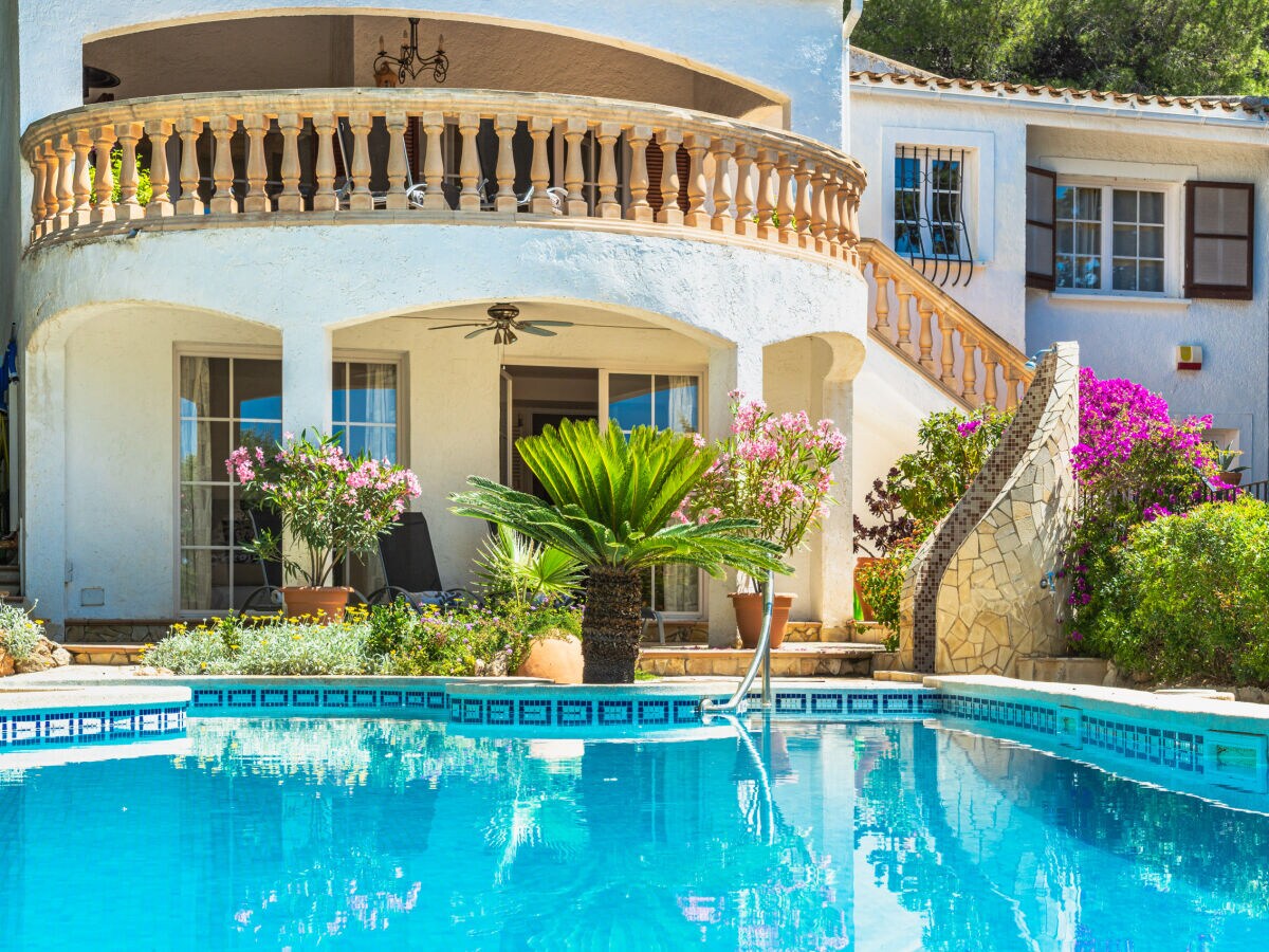 Villa Villa Calma - Charmante und ruhige Villa mit Garten, Pool und schönem Meerblick in Santa Ponsa