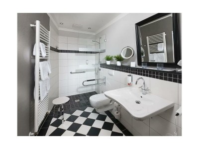 Holiday room Doppel- / Zweibettzimmer/Dusche/WC - Outdoor photo 16