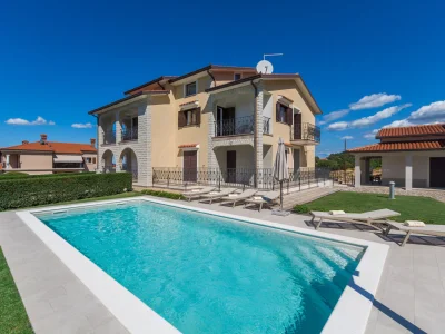 Holiday apartment Mihael with private pool in Vižinada - Holiday apartment