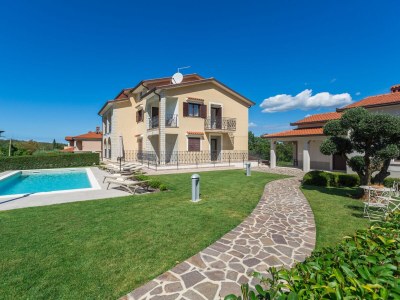 Holiday apartment Mihael with private pool - Outdoor photo 12