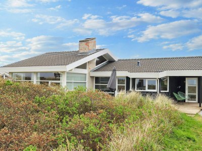 Holiday house Luxury Retreat with Sea View - Outdoor photo 15