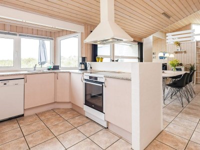 Holiday house Luxury Retreat with Sea View - Outdoor photo 33