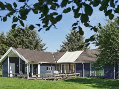 Holiday house Ferienhaus mit Sauna am Strand - Holiday house