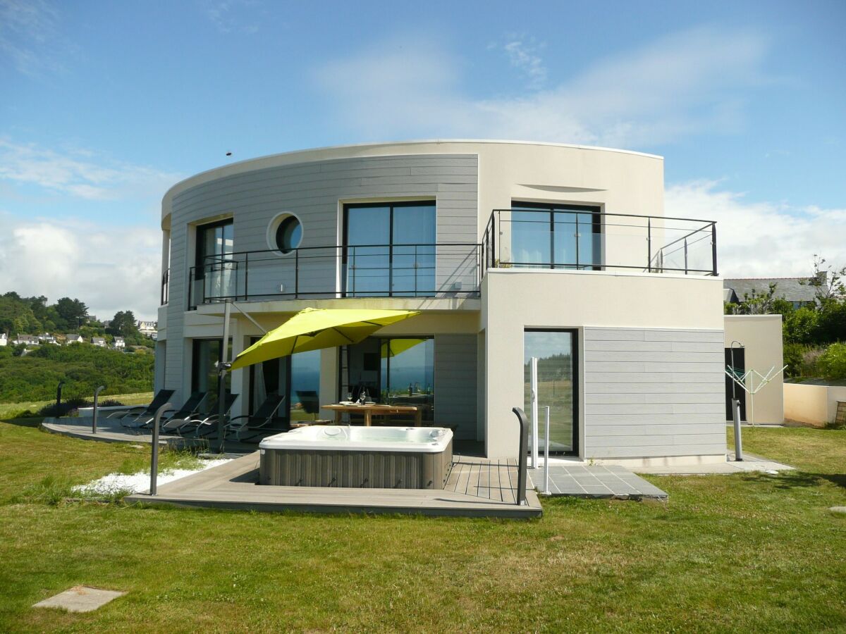 Holiday house Villa in Telgruc-sur-Mer with Sea Views & Jacuzzi