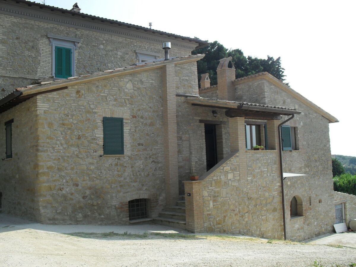 Farmhouse Bauernglück mit Pool, Wein und Schwänzen
