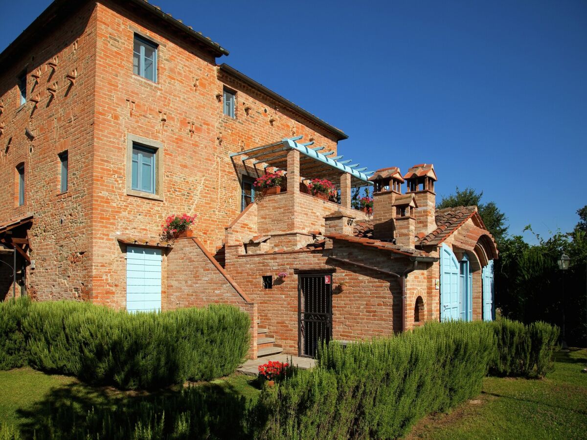 Villa Villa in Cortona mit Pool und Garten