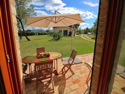Holiday house Cottage in Montelabbate with Pool & Forest - Outdoor photo 14
