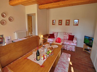 Holiday house Cottage in Montelabbate with Pool & Forest - Features photo 17