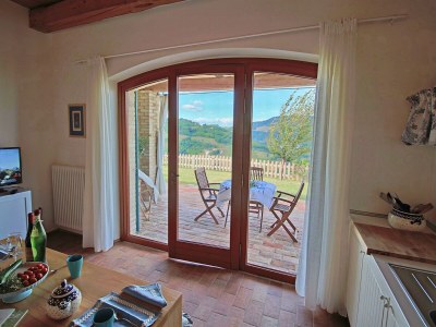 Holiday house Tranquil Hilltop Cottage - Features photo 23