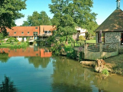 Apartment Holiday Farm in Pfaffenhofen with Indoor Pool - Outdoor photo 2